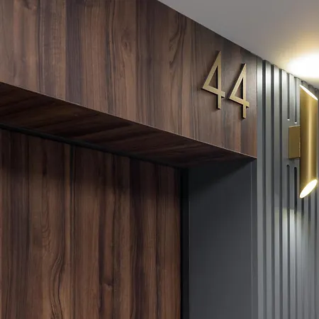 Wilanow Holzera Modern Daire *