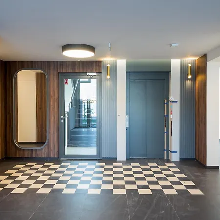 Wilanow Holzera Modern * Warschau