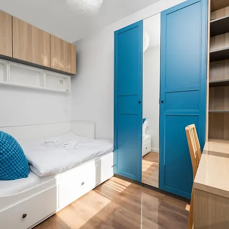 Wilanow Holzera Modern